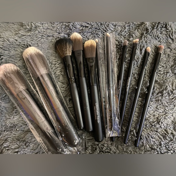 Ultimate Face Professional set of 11 - Picture 2 of 3